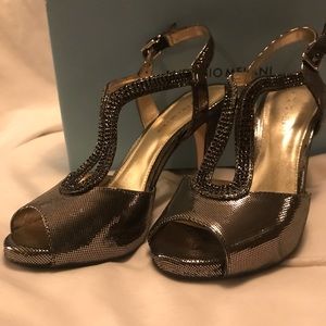 Women’s dress shoes